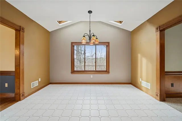 10484 Olde Villa Dr gallery image 27