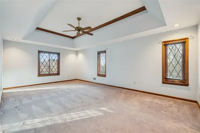 10484 Olde Villa Dr gallery image 33