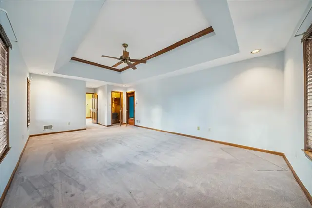 10484 Olde Villa Dr gallery image 34