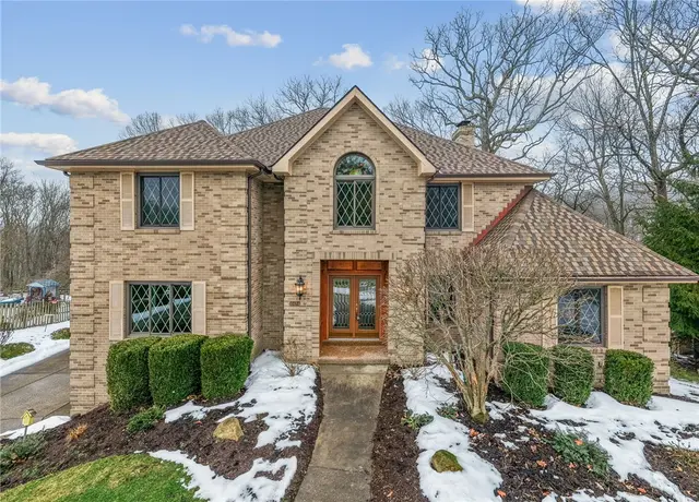 10484 Olde Villa Dr