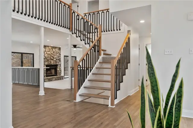 10492 Olde Villa Dr gallery image 6