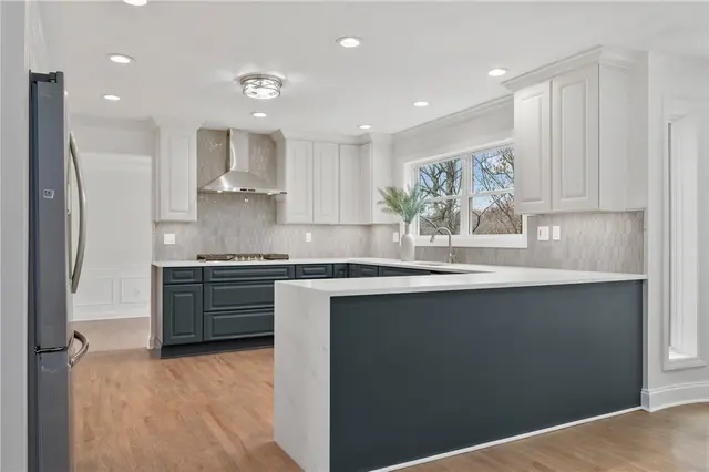 10492 Olde Villa Dr gallery image 15