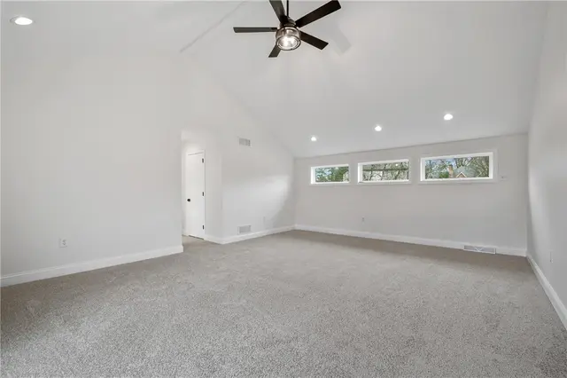 10492 Olde Villa Dr gallery image 29