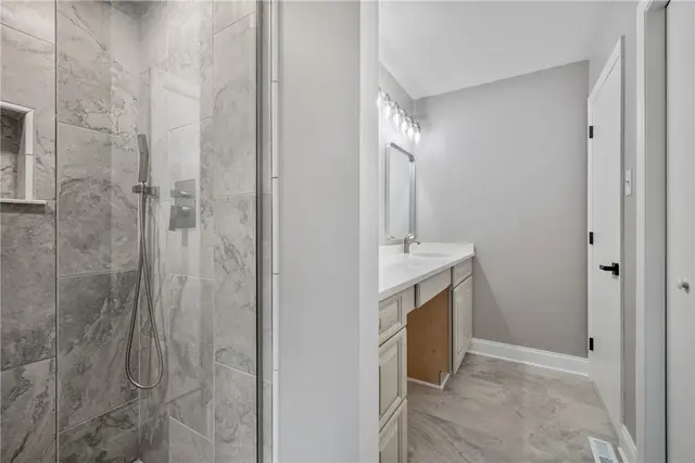 10492 Olde Villa Dr gallery image 30