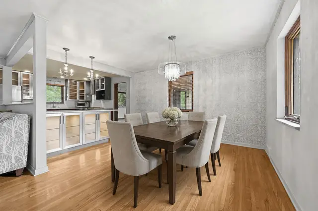 105 Berkeley DRIVE gallery image 45