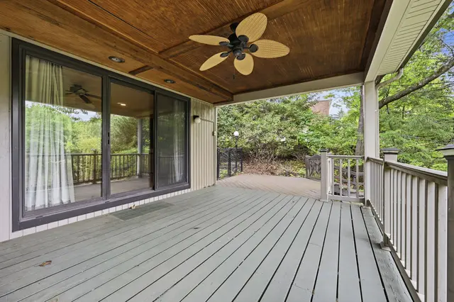 105 Berkeley DRIVE gallery image 49