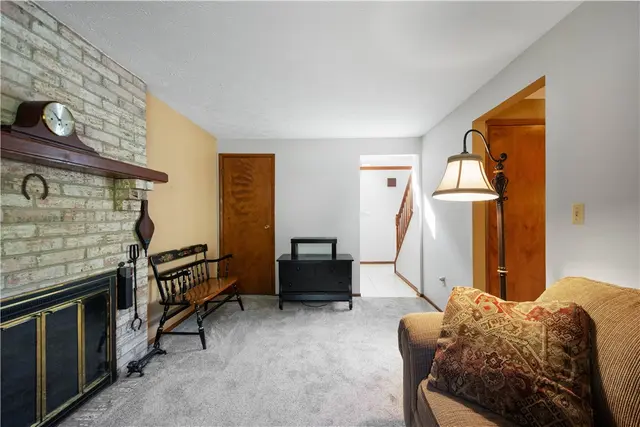 105 Gary Drive gallery image 2