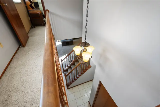 105 Gary Drive gallery image 7