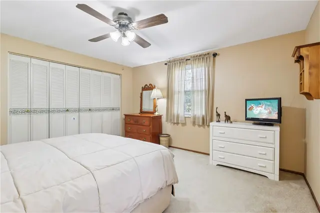 105 Gary Drive gallery image 17