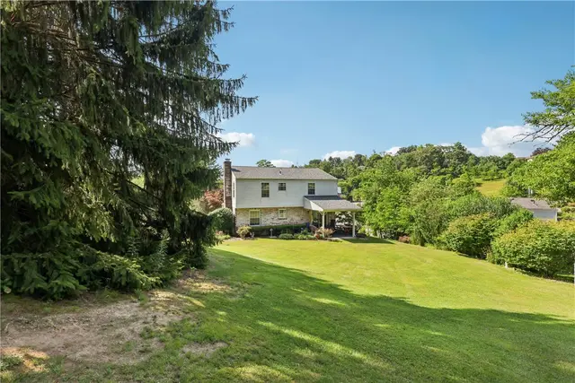 105 Gary Drive gallery image 18