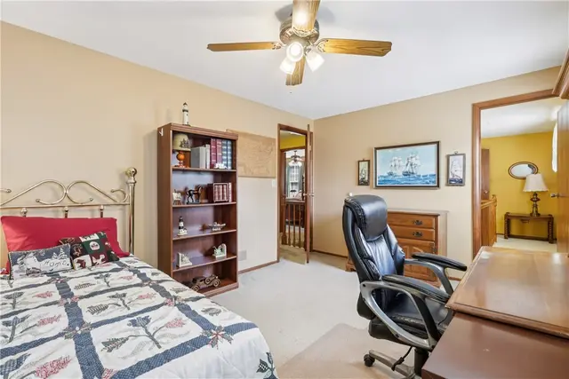 105 Gary Drive gallery image 20