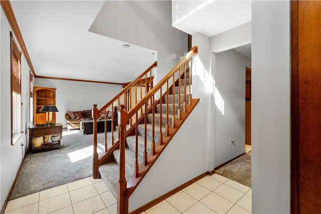105 Gary Drive gallery image 24