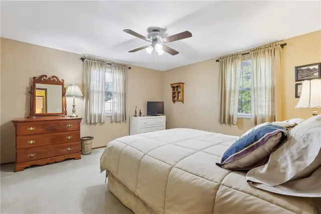 105 Gary Drive gallery image 26