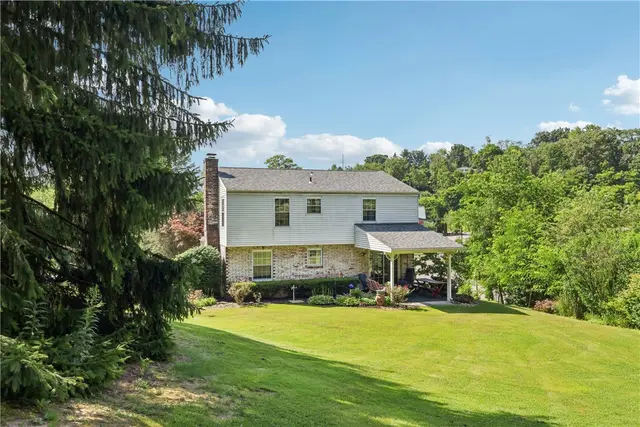 105 Gary Drive gallery image 32
