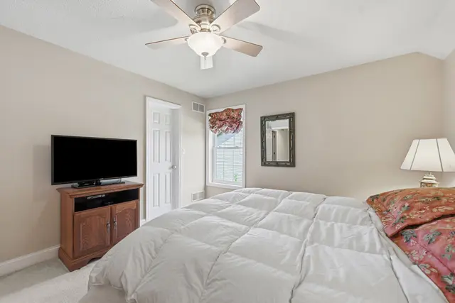 105 Heritage Creek Dr. DRIVE gallery image 3