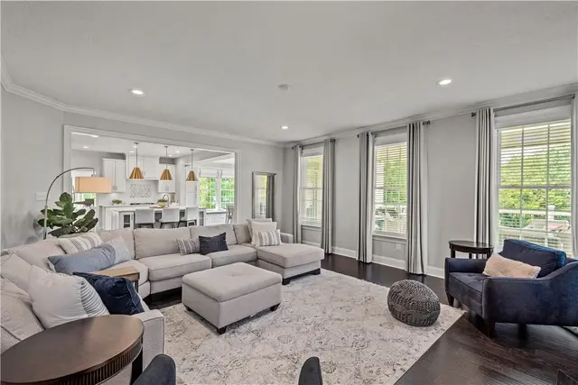 105 Minnock Drive gallery image 6