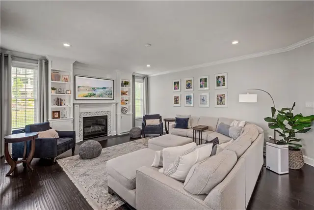 105 Minnock Drive gallery image 8