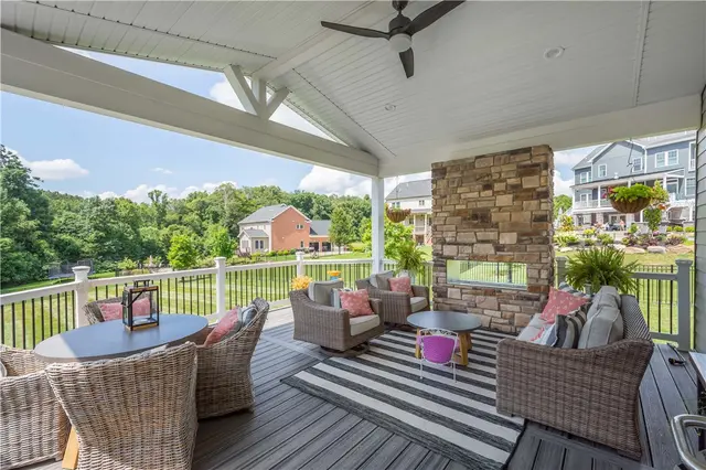 105 Minnock Drive gallery image 9