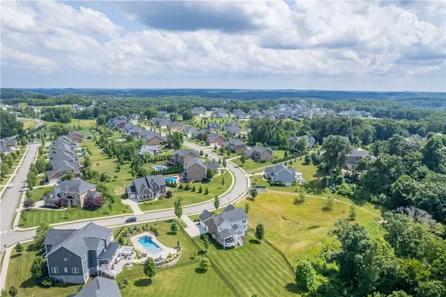 105 Minnock Drive gallery image 14