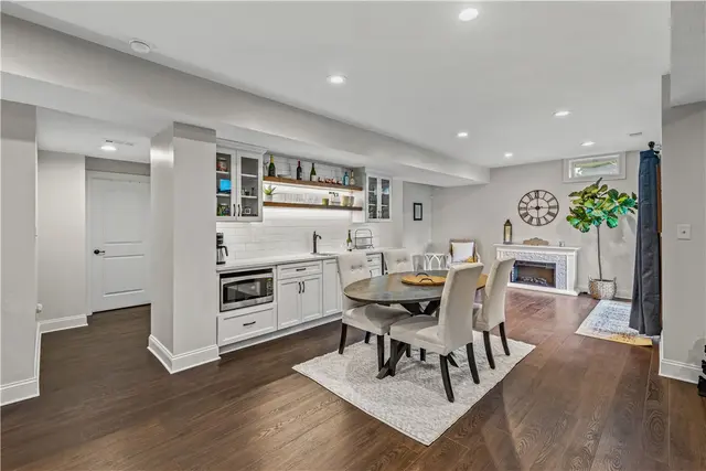 105 Minnock Drive gallery image 17