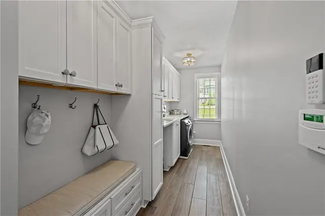 105 Minnock Drive gallery image 24