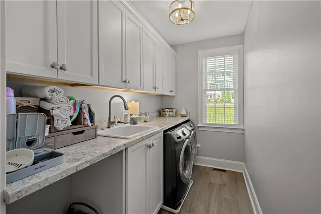 105 Minnock Drive gallery image 26