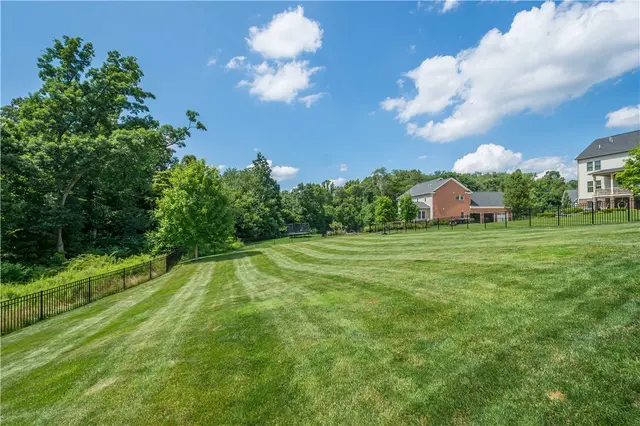 105 Minnock Drive gallery image 27