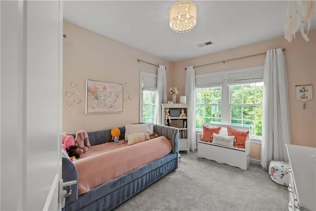 105 Minnock Drive gallery image 37