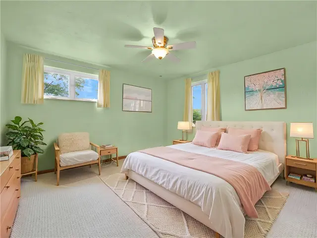 105 Montgomery Drive gallery image 5