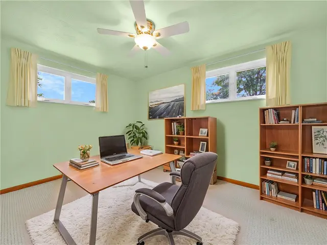 105 Montgomery Drive gallery image 10