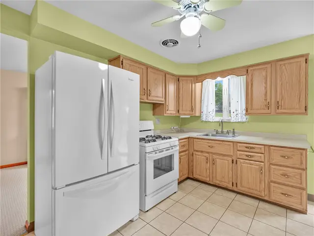 105 Montgomery Drive gallery image 14