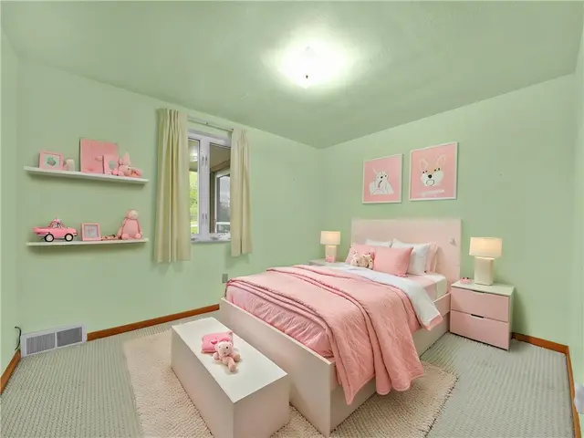 105 Montgomery Drive gallery image 30