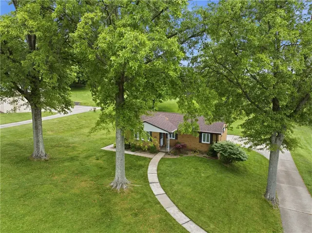 105 Montgomery Drive gallery image 35