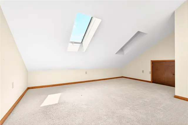 105 Northbrook Dr gallery image 3