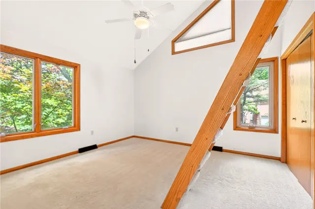 105 Northbrook Dr gallery image 5