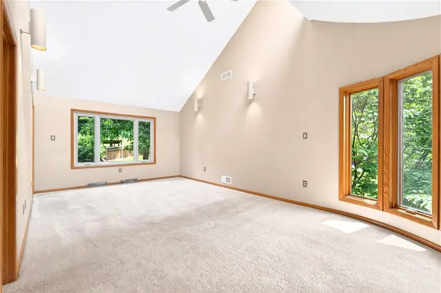 105 Northbrook Dr gallery image 7