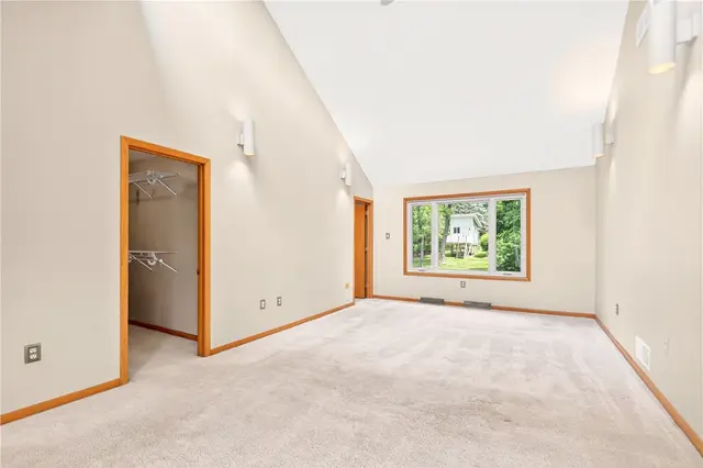 105 Northbrook Dr gallery image 15
