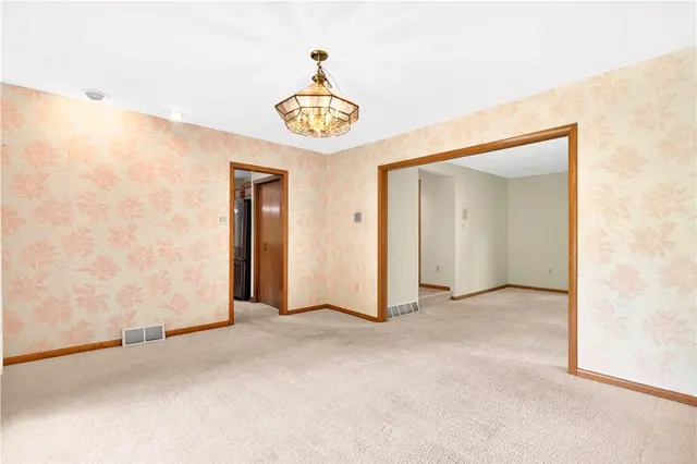 105 Northbrook Dr gallery image 22
