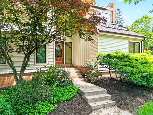 105 Northbrook Dr gallery image 24