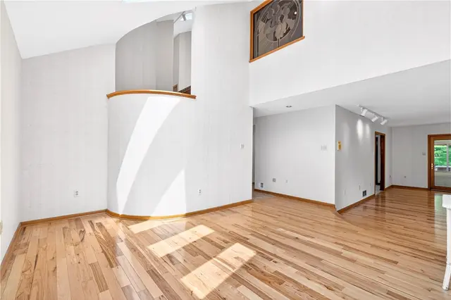 105 Northbrook Dr gallery image 26