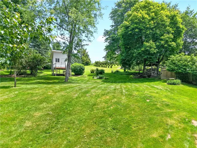 105 Northbrook Dr gallery image 36