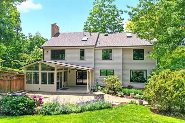 105 Northbrook Dr gallery image 39