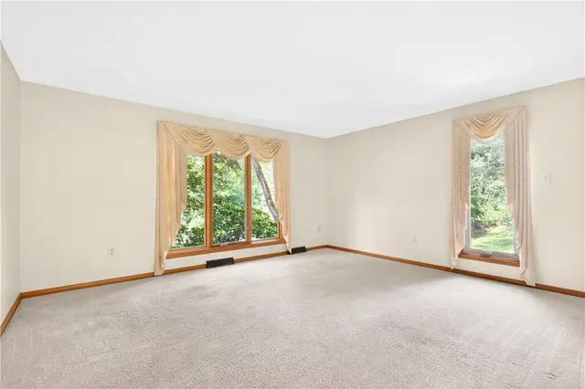 105 Northbrook Dr gallery image 42