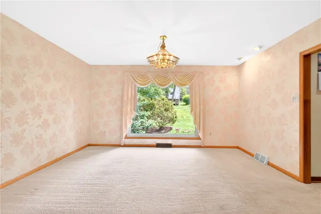 105 Northbrook Dr gallery image 43