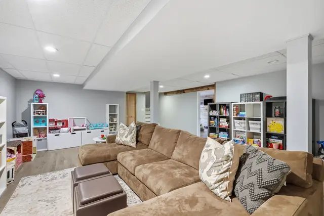 105 Rippling Brook DRIVE gallery image 13