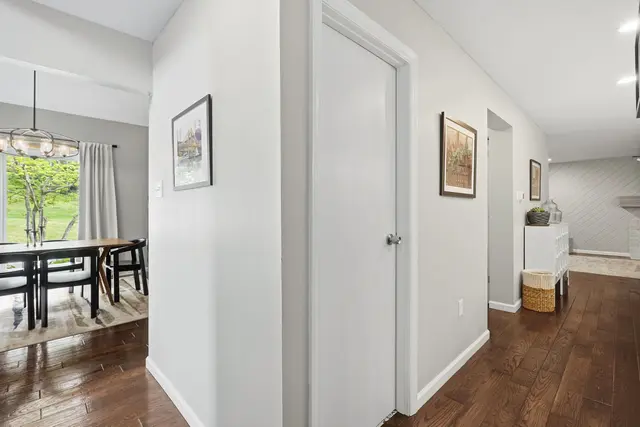 105 Rippling Brook DRIVE gallery image 23