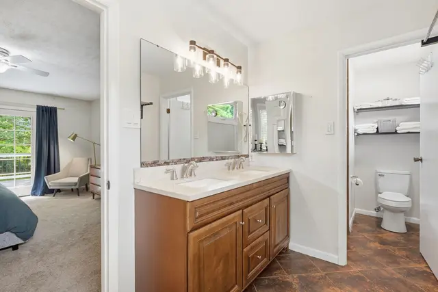 105 Rippling Brook DRIVE gallery image 29