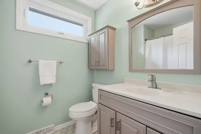 105 Rippling Brook DRIVE gallery image 30