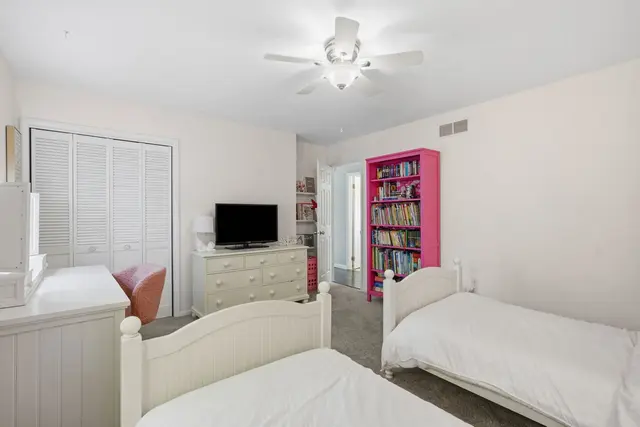 105 Rippling Brook DRIVE gallery image 32