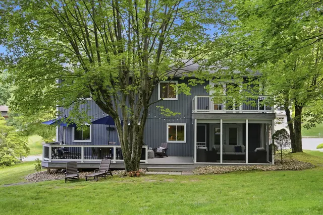 105 Rippling Brook DRIVE gallery image 44